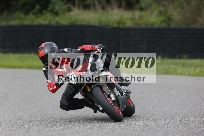 /53 16.09.2025 Track Day Domi Aegerter ADR/Gruppe gruen/72